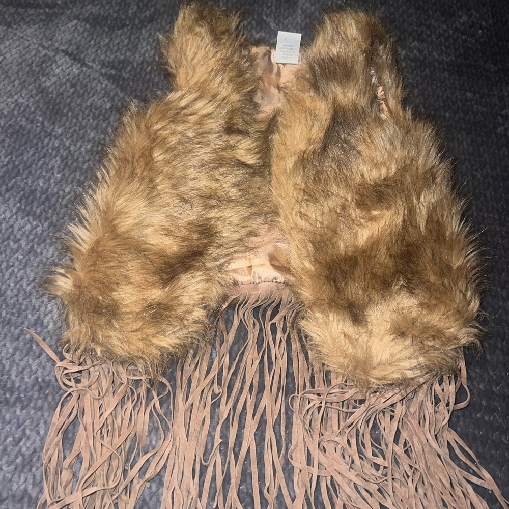 Girl’s Faux Fur Vest with Fringe - Brown